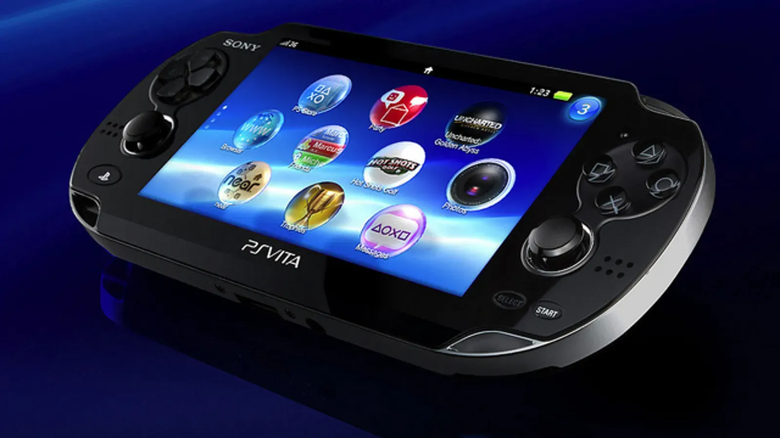 PS Vita eingeschaltet im Homescreen, vor gerendetem Hintergrund