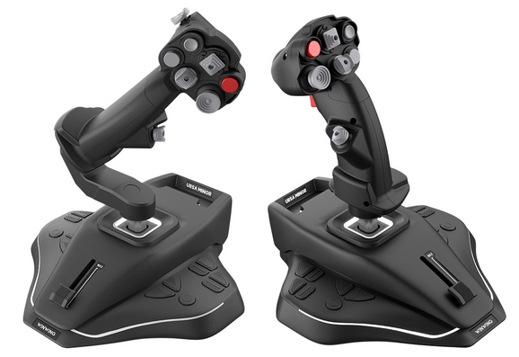 Links ist ein Space Joystick, rechts ein Fighter Joystick